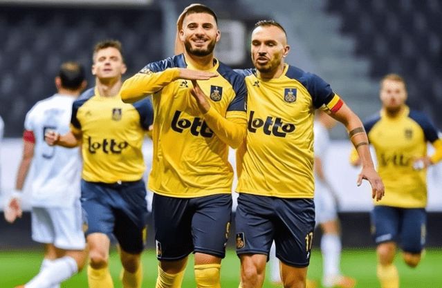 持AC米兰 持AC米兰