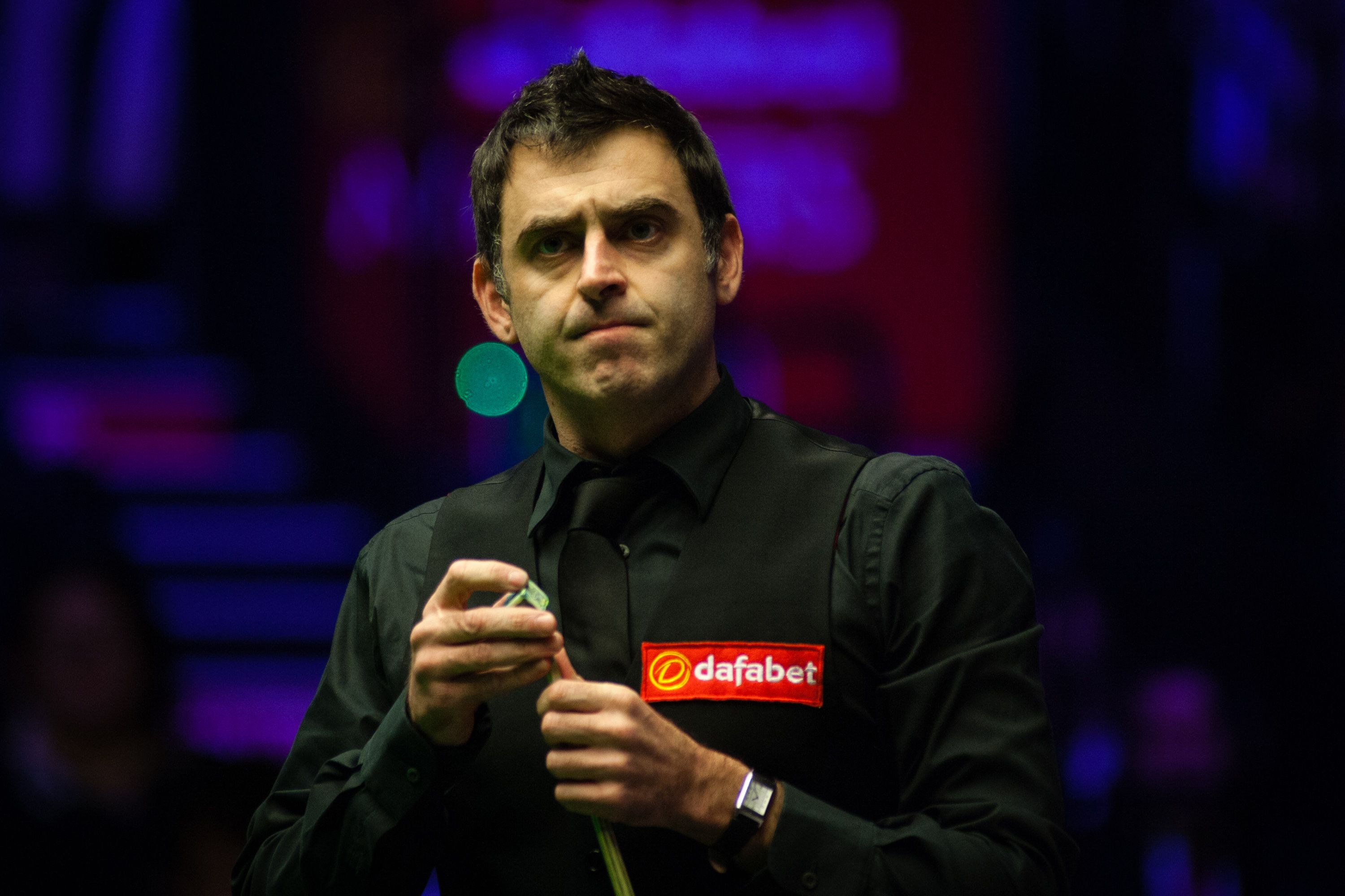 并举办各种 并举办各种